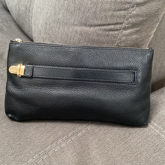 Black clutch - Picture 2 of 2